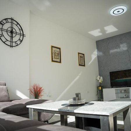 Apartment Una Laguna Bihać Екстериор снимка