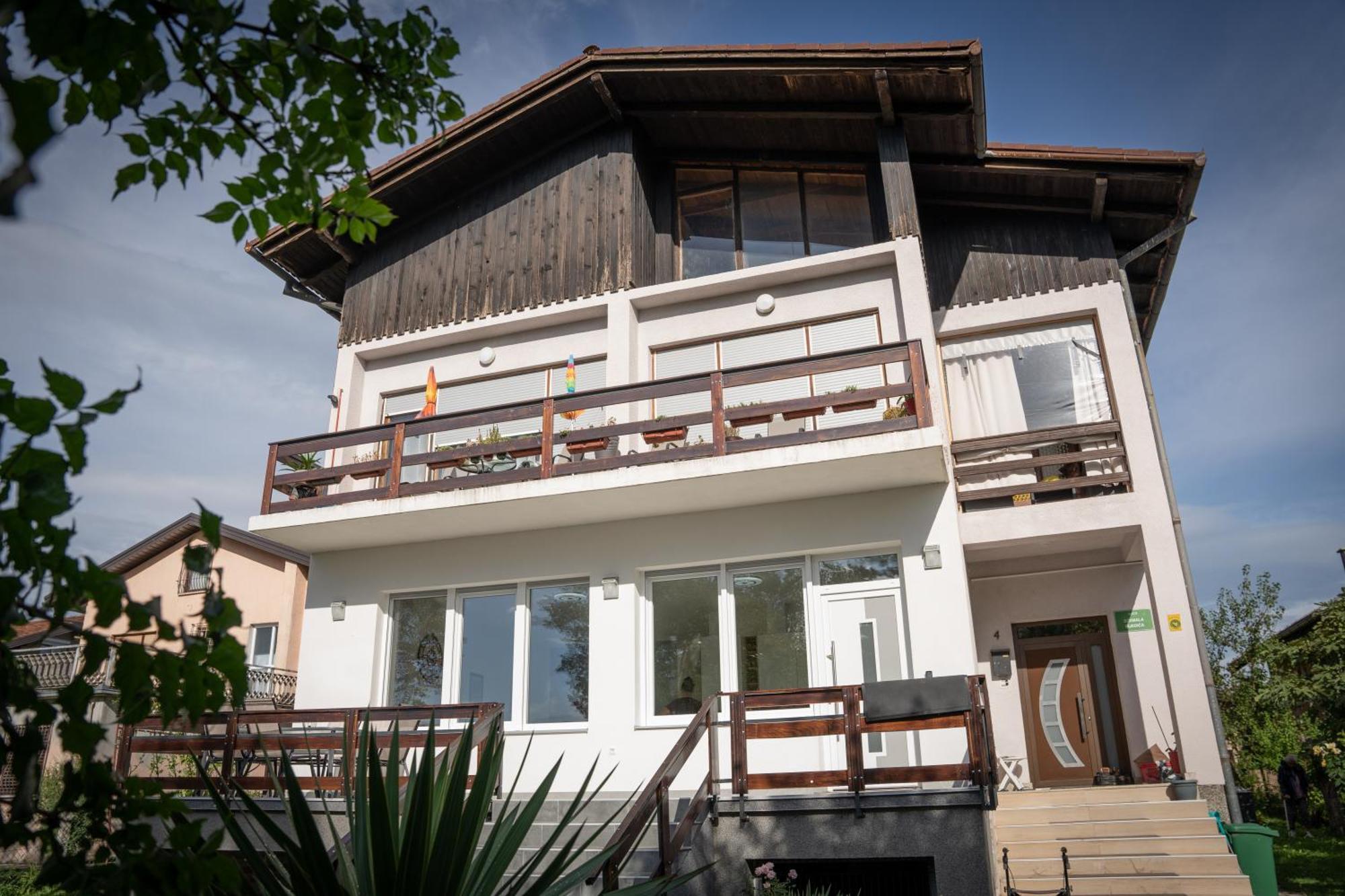Apartment Una Laguna Bihać Екстериор снимка