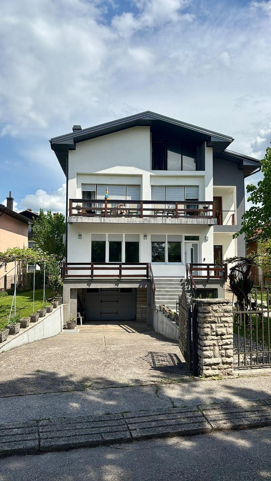 Apartment Una Laguna Bihać Екстериор снимка