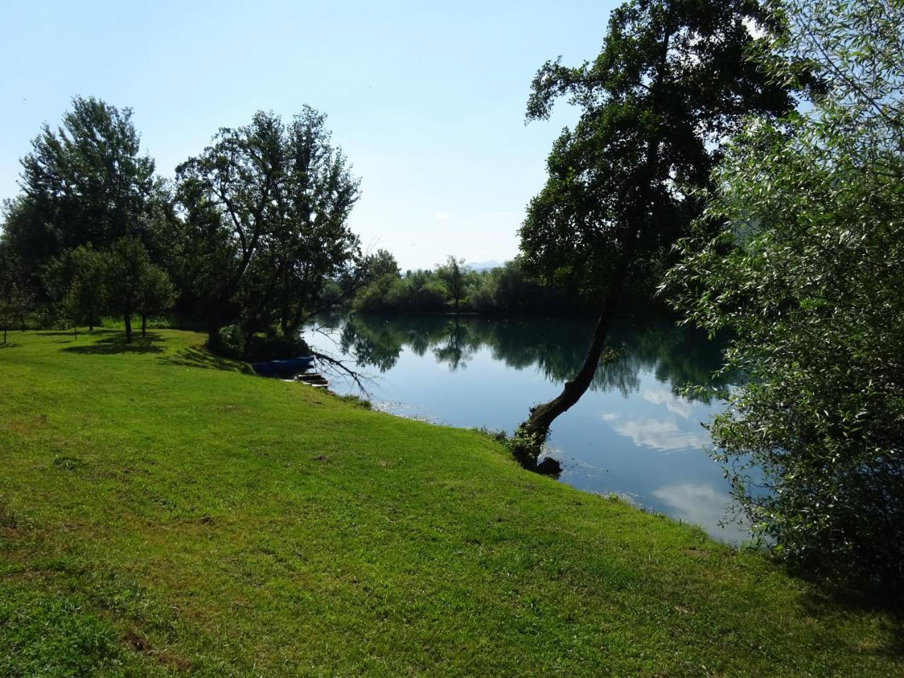 Apartment Una Laguna Bihać Екстериор снимка